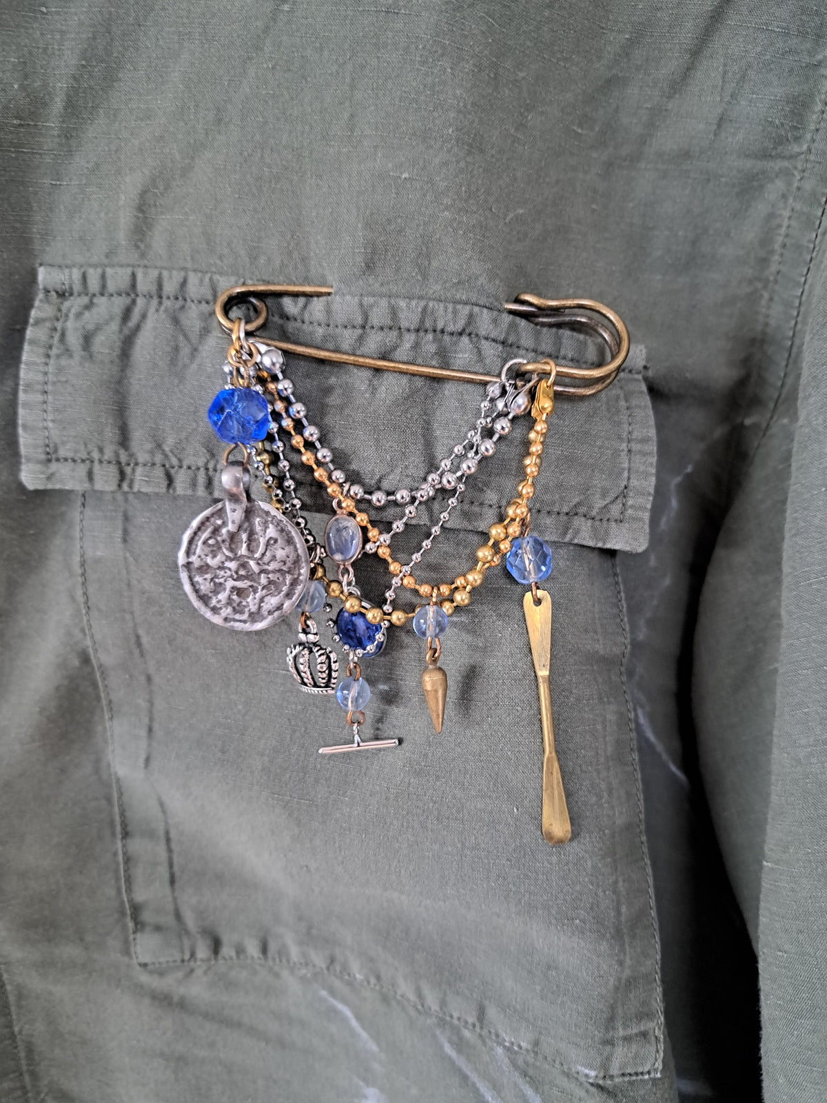 KRT Safety Brooch